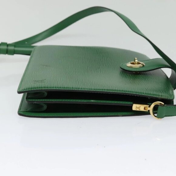 LOUIS VUITTON Epi Capuchin Shoulder Bag Green M52344 LV Auth 131777 - Picture 6 of 16